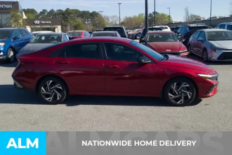 More photos of 2025 Hyundai Elantra SEL Sport at ALM Hyundai Florence, SC