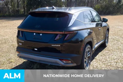 More photos of 2025 Hyundai Tucson Hybrid Limited at ALM Hyundai Florence, SC