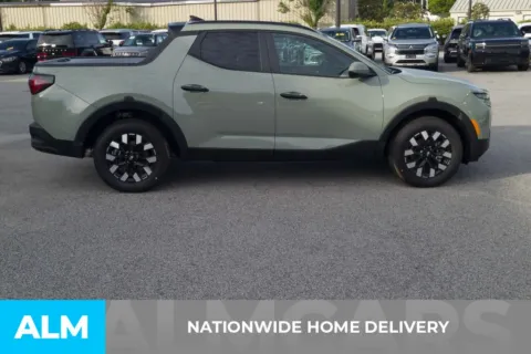 More photos of 2025 Hyundai Santa Cruz SEL at ALM Hyundai Florence, SC