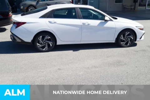 More photos of 2025 Hyundai Elantra SEL Convenience at ALM Hyundai Florence, SC