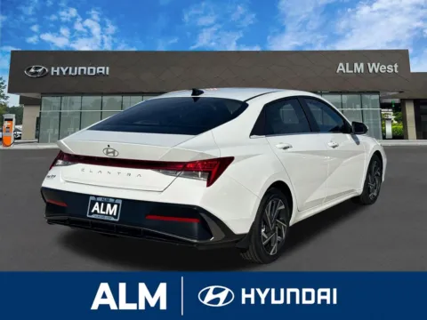 More photos of 2025 Hyundai Elantra SEL Convenience at ALM Hyundai Florence, SC
