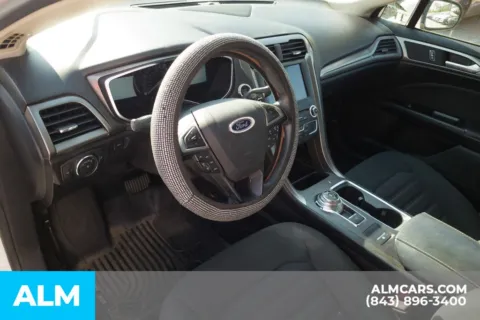 More photos of 2017 Ford Fusion SE at ALM Hyundai Florence, SC