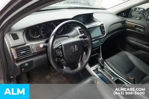 More photos of 2017 Honda Accord EX-L at ALM Hyundai Florence, SC