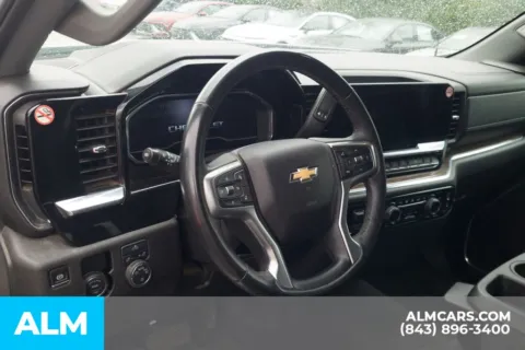 More photos of 2025 Chevrolet Silverado 1500 LT at ALM Hyundai Florence, SC
