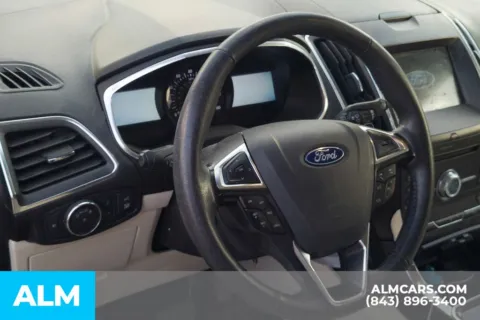 More photos of 2019 Ford Edge Titanium at ALM Hyundai Florence, SC