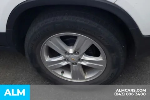 More photos of 2021 Chevrolet Trax LS at ALM Hyundai Florence, SC