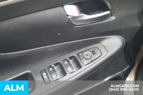 More photos of 2020 Hyundai Santa Fe SEL at ALM Hyundai Florence, SC