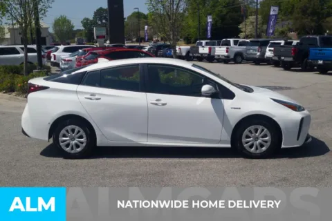 More photos of 2022 Toyota Prius LE at ALM Hyundai Florence, SC