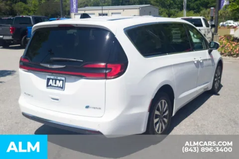 More photos of 2023 Chrysler Pacifica Hybrid Touring L at ALM Hyundai Florence, SC