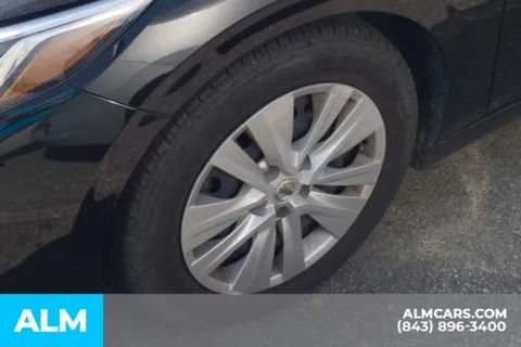 More photos of 2023 Nissan Sentra S at ALM Hyundai Florence, SC