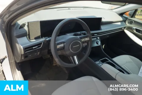 More photos of 2025 Hyundai Sonata SEL at ALM Hyundai Florence, SC