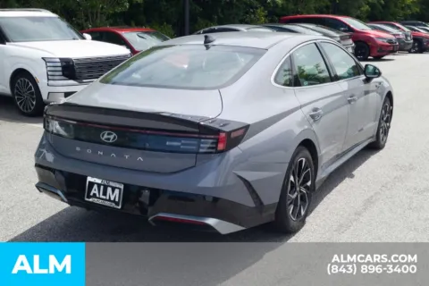 More photos of 2025 Hyundai Sonata SEL at ALM Hyundai Florence, SC