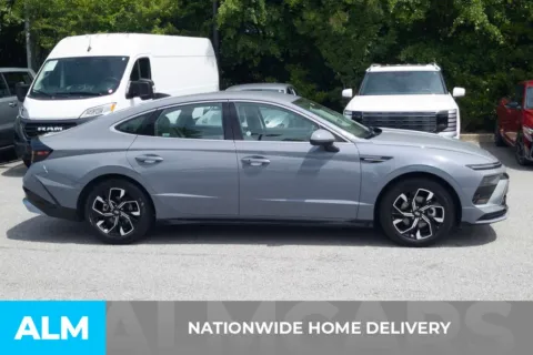 More photos of 2025 Hyundai Sonata SEL at ALM Hyundai Florence, SC