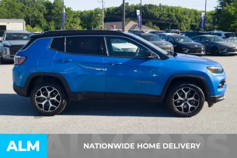 More photos of 2025 Jeep Compass Limited at ALM Hyundai Florence, SC
