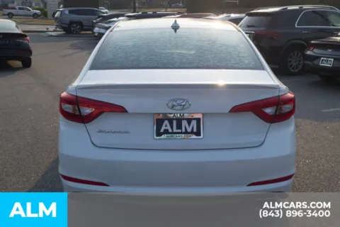 More photos of 2016 Hyundai Sonata SE at ALM Hyundai Florence, SC