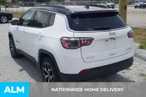 More photos of 2025 Jeep Compass Limited at ALM Hyundai Florence, SC