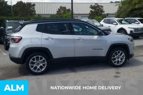 More photos of 2025 Jeep Compass Limited at ALM Hyundai Florence, SC