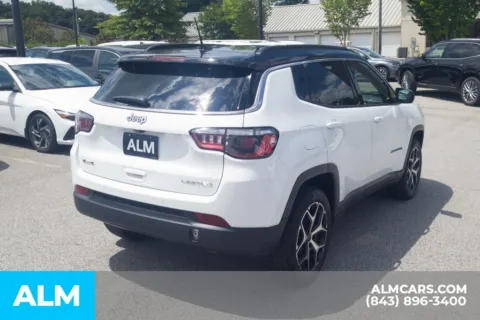 More photos of 2025 Jeep Compass Limited at ALM Hyundai Florence, SC