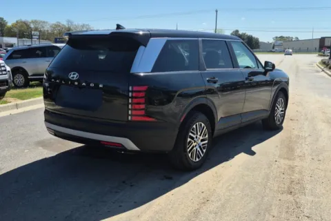 More photos of 2026 Hyundai Palisade SE at ALM Hyundai Florence, SC