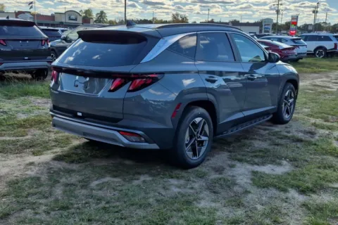 More photos of 2026 Hyundai Tucson SEL at ALM Hyundai Florence, SC
