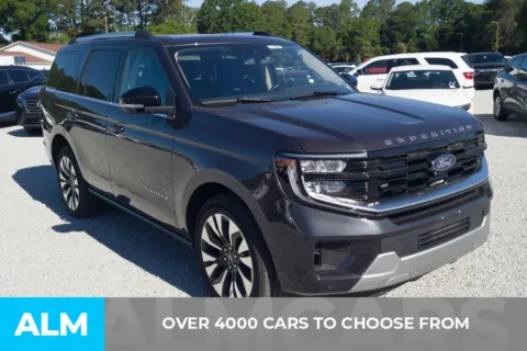 Photos of 2025 Ford Expedition Platinum for sale in Florence, SC at ALM Hyundai Florence