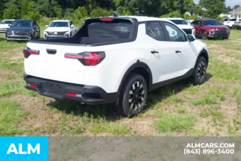 More photos of 2025 Hyundai Santa Cruz SE at ALM Hyundai Florence, SC