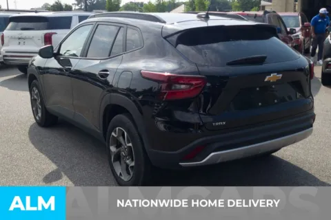 More photos of 2025 Chevrolet Trax LT at ALM Hyundai Florence, SC