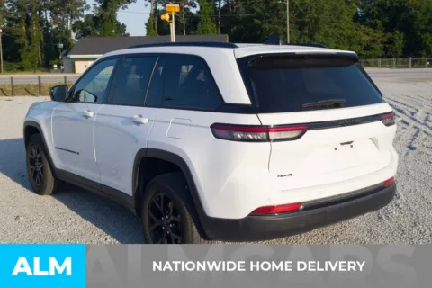 More photos of 2025 Jeep Grand Cherokee Altitude at ALM Hyundai Florence, SC