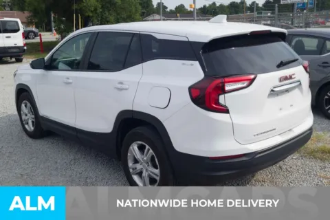 More photos of 2024 GMC Terrain SLE at ALM Hyundai Florence, SC