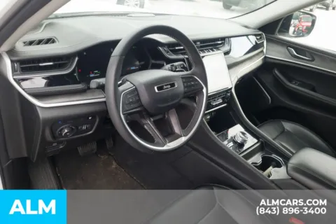 More photos of 2024 Jeep Grand Cherokee 4xe at ALM Hyundai Florence, SC