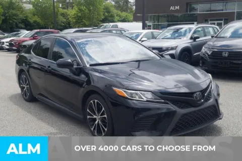 Photos of 2019 Toyota Camry SE for sale in Florence, SC at ALM Hyundai Florence