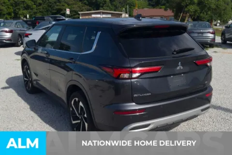 More photos of 2024 Mitsubishi Outlander SE at ALM Hyundai Florence, SC