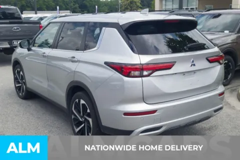More photos of 2024 Mitsubishi Outlander SE at ALM Hyundai Florence, SC