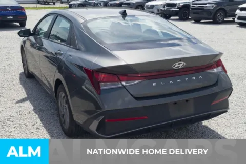 More photos of 2024 Hyundai Elantra SEL at ALM Hyundai Florence, SC