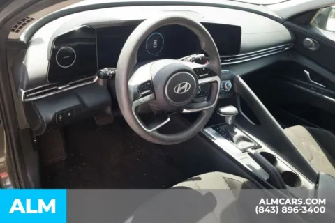 More photos of 2024 Hyundai Elantra SEL at ALM Hyundai Florence, SC