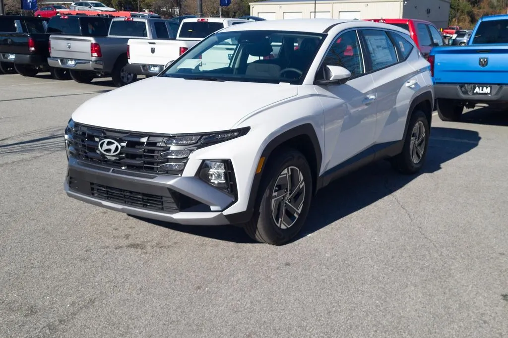 White 2026 Hyundai Tucson Hybrid Blue SE for sale in Florence, SC