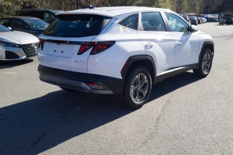 More photos of 2026 Hyundai Tucson Hybrid Blue SE at ALM Hyundai Florence, SC