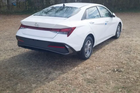 More photos of 2026 Hyundai Elantra SE at ALM Hyundai Florence, SC