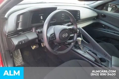 More photos of 2025 Hyundai Elantra SEL Sport at ALM Hyundai Florence, SC
