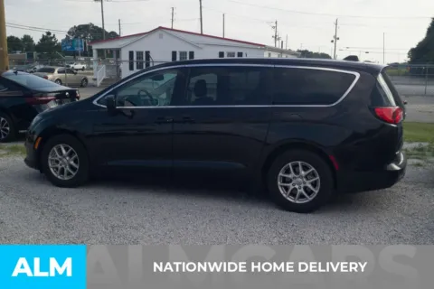 More photos of 2023 Chrysler Voyager LX at ALM Hyundai Florence, SC