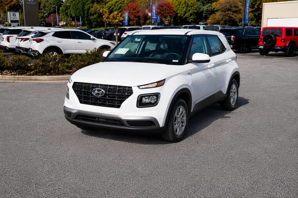 White 2026 Hyundai Venue SE for sale in Florence, SC