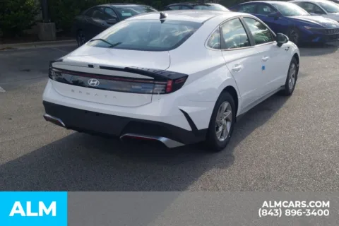 More photos of 2025 Hyundai Sonata SE at ALM Hyundai Florence, SC