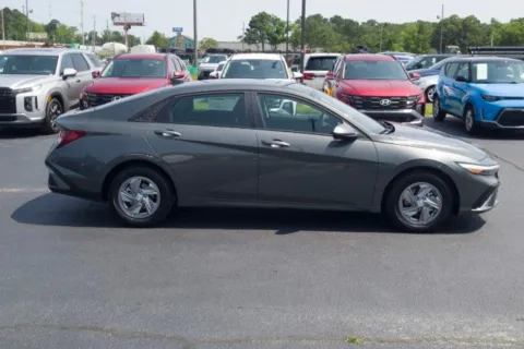 More photos of 2026 Hyundai Elantra SE at ALM Hyundai Florence, SC