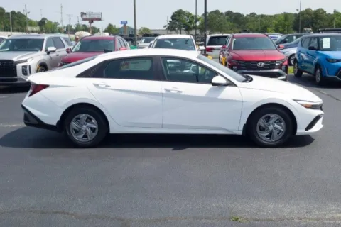More photos of 2026 Hyundai Elantra SE at ALM Hyundai Florence, SC