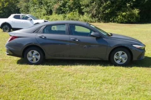 More photos of 2026 Hyundai Elantra SE at ALM Hyundai Florence, SC