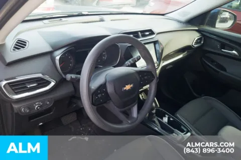 More photos of 2021 Chevrolet TrailBlazer LT at ALM Hyundai Florence, SC