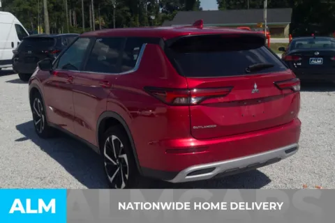 More photos of 2024 Mitsubishi Outlander SE at ALM Hyundai Florence, SC