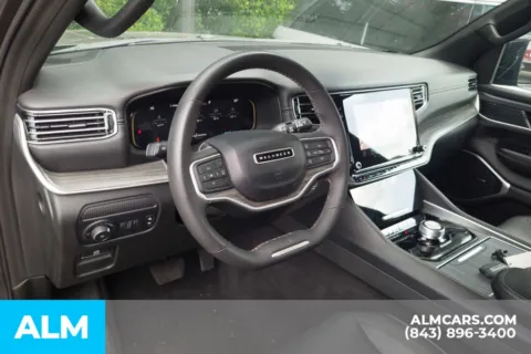 More photos of 2024 Jeep Wagoneer Series II at ALM Hyundai Florence, SC