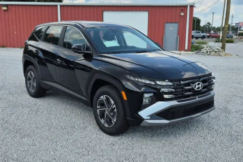 Another view of 2026 Hyundai Tucson Hybrid Blue SE for sale in Florence, SC at ALM Hyundai Florence