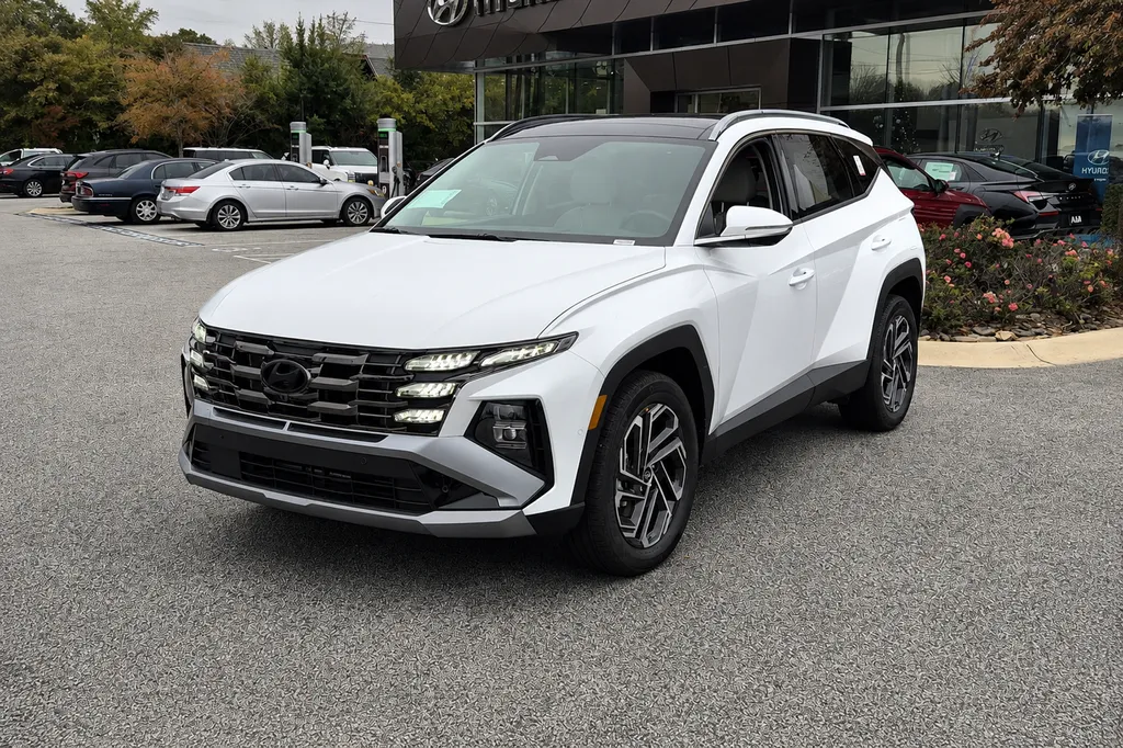 White 2026 Hyundai Tucson Hybrid Limited for sale in Florence, SC